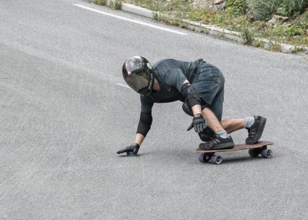 <div style="display: none;" lead="Longboard-Verein Luzern" main></div>Streetsurfen am KNK