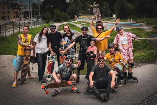 <div style="display: none;" lead="Longboard-Verein Luzern" main></div>Jung bis Alt am Cruisen
