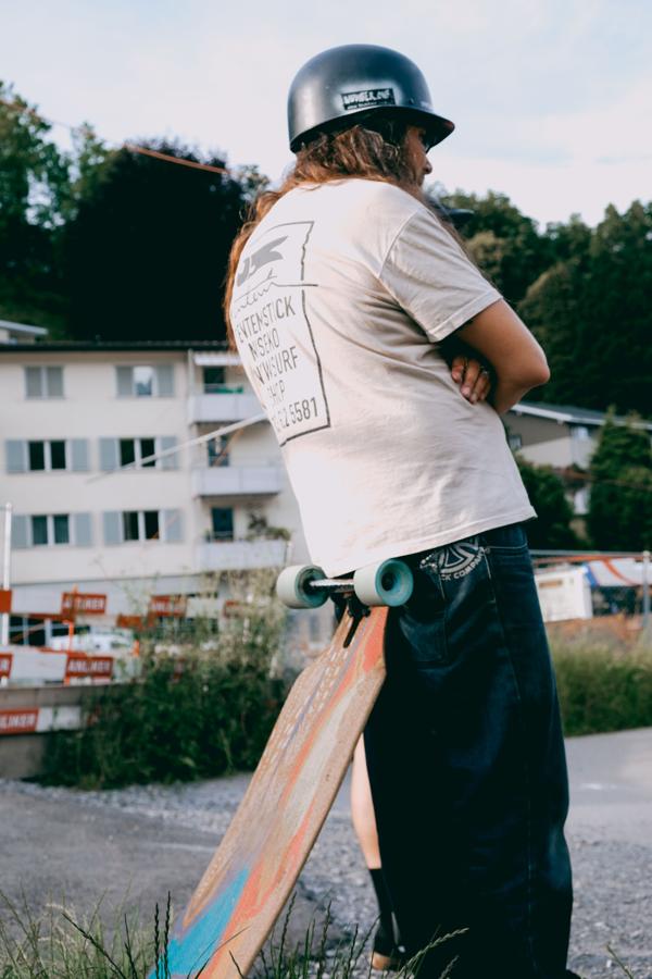 <div style="display: none;" lead="Longboard-Verein Luzern" main></div>Ein Duzend Skater