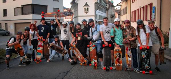 <div style="display: none;" lead="Longboard-Verein Luzern" main></div>Fast so grosse Community wie Taylor Swift